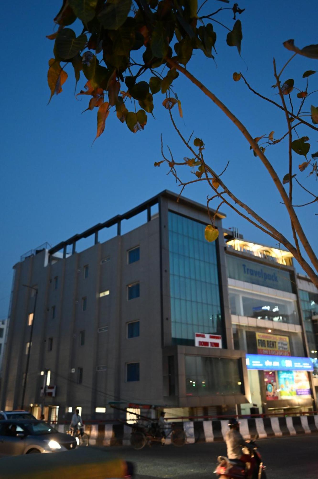 Hotel Down Town Paschim Vihar Delhi  Extérieur photo